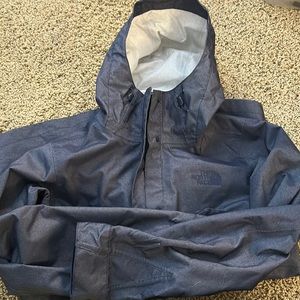 WOMENS NORTHFACE RAIN COAT